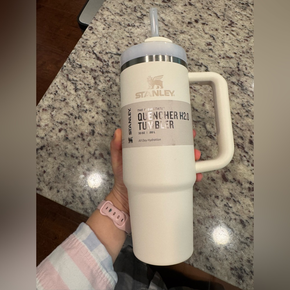 STANLEY Quencher H2.0 Tumbler with Handle and Straw 30 oz